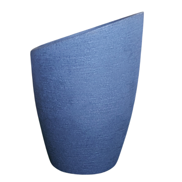 גביע עם שפה משתנה בצבע אפור